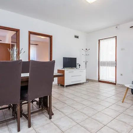 Susa Apartment Vir